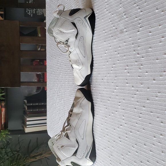 Boys Size 7 Jordan VII True Flight - Picture 2 of 8